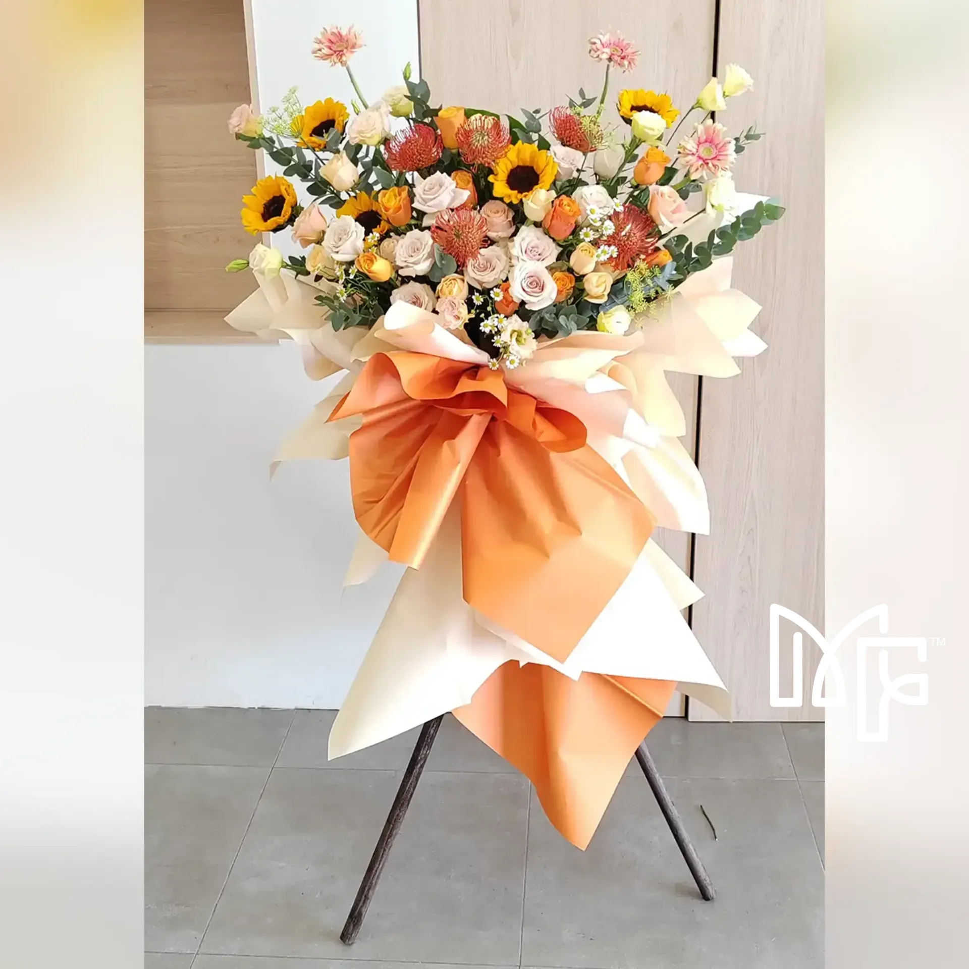 Chamomile Charm Stand