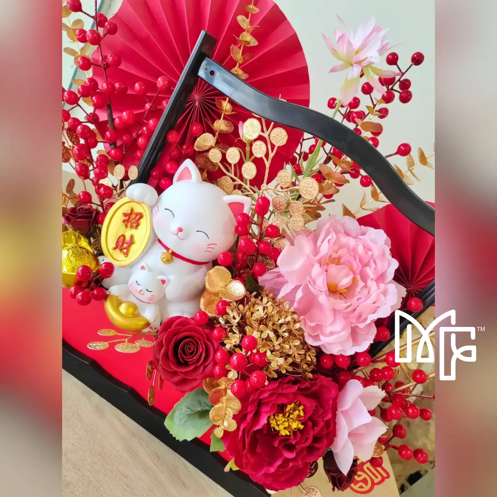 CNY Prosperity Lucky cat Flower Arrangement — photo 2