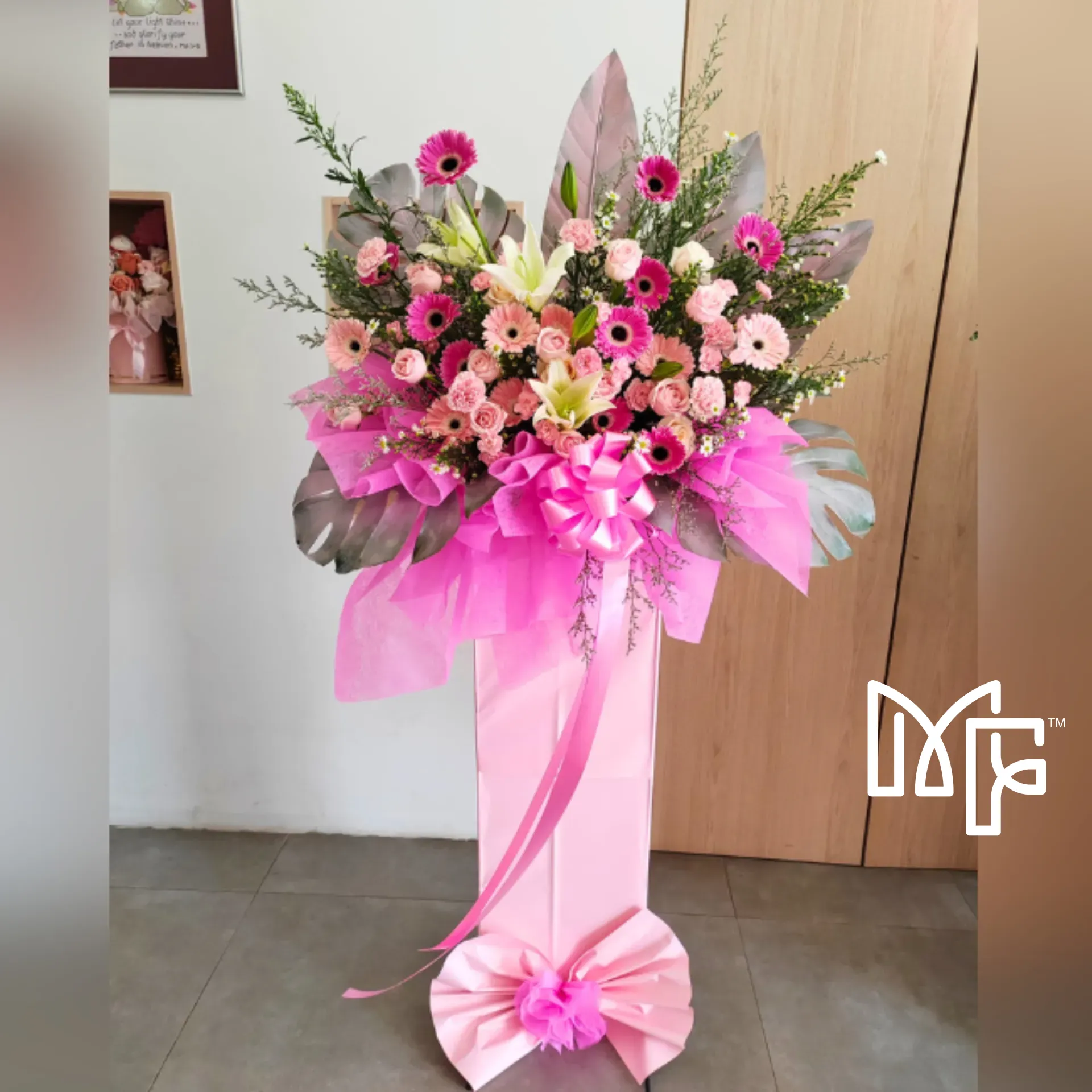 Floral Radiant Stand