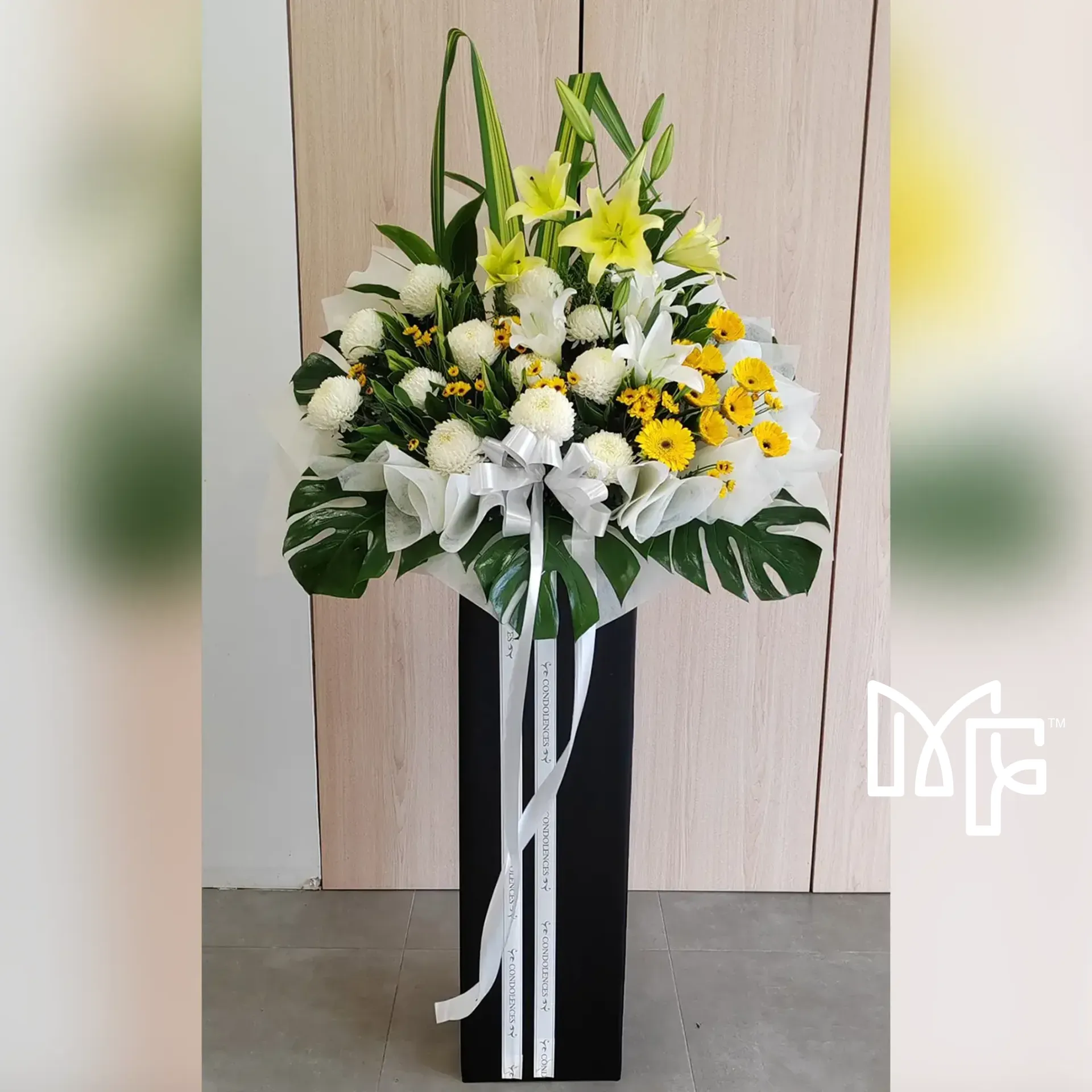 Flowers of Peace Stand — photo 1