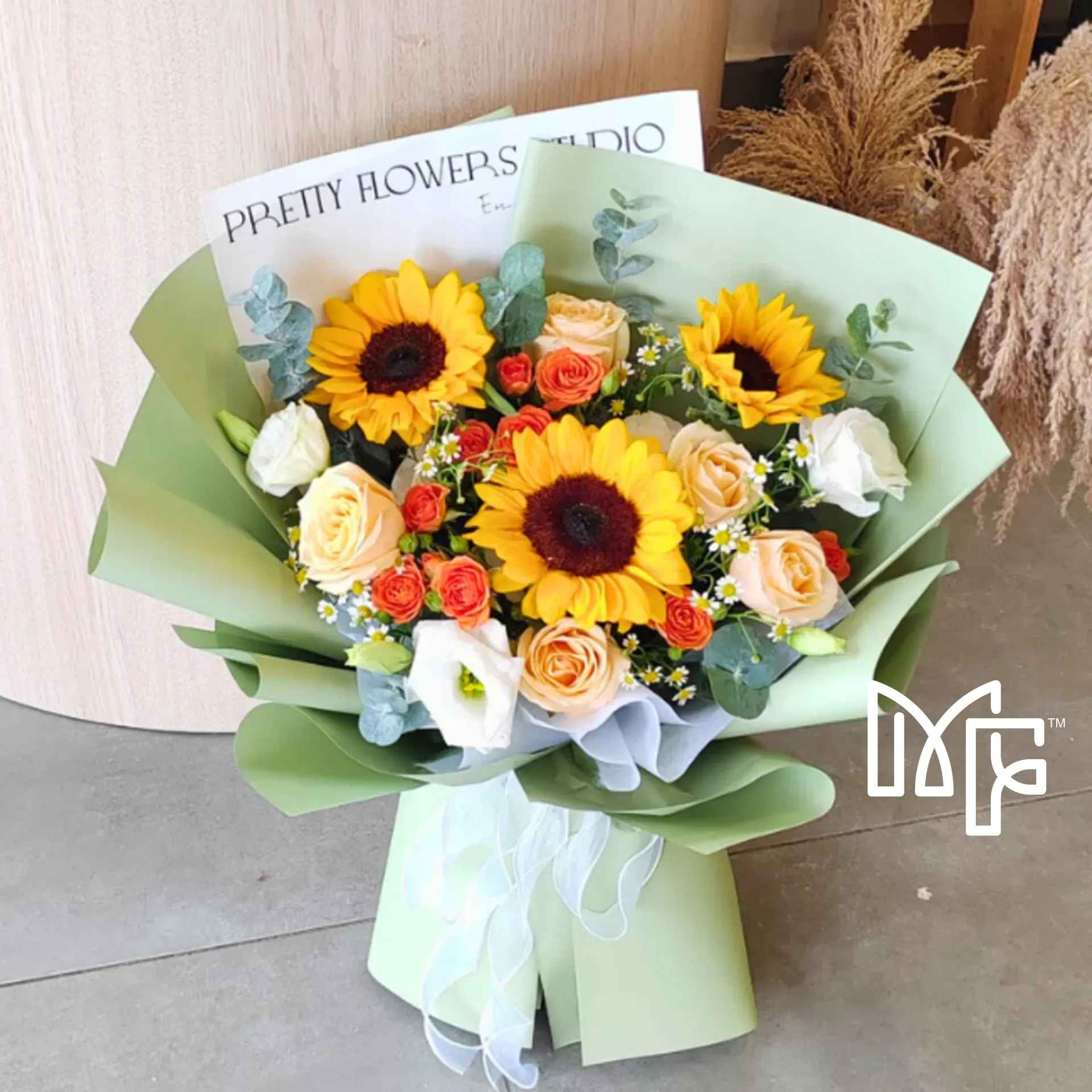 Golden Triumph Bouquet