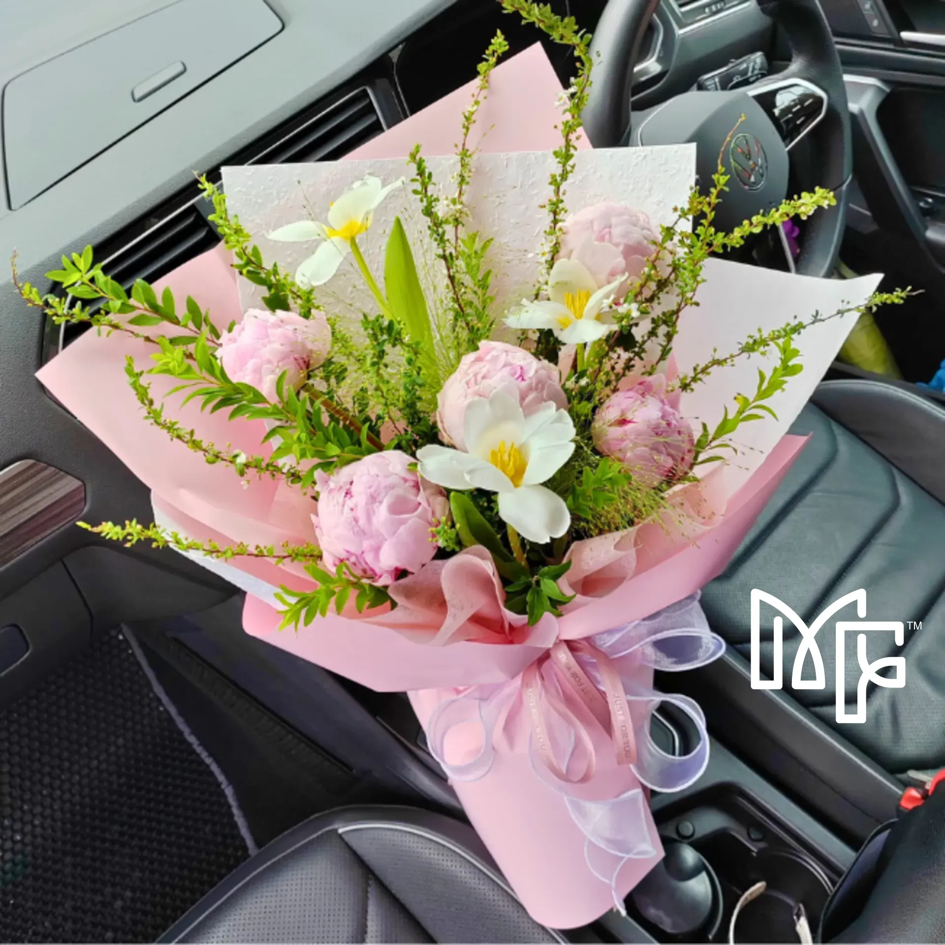 Graceful Bloom Bouquet