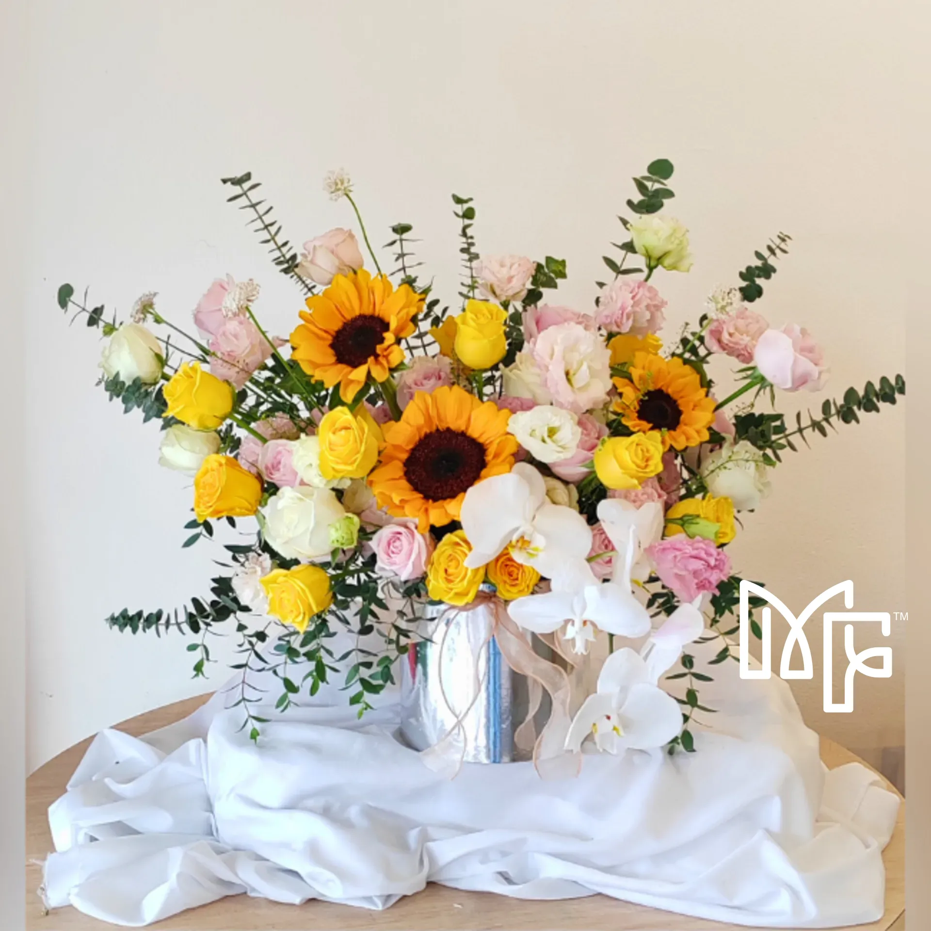 Radiant Elegance Box