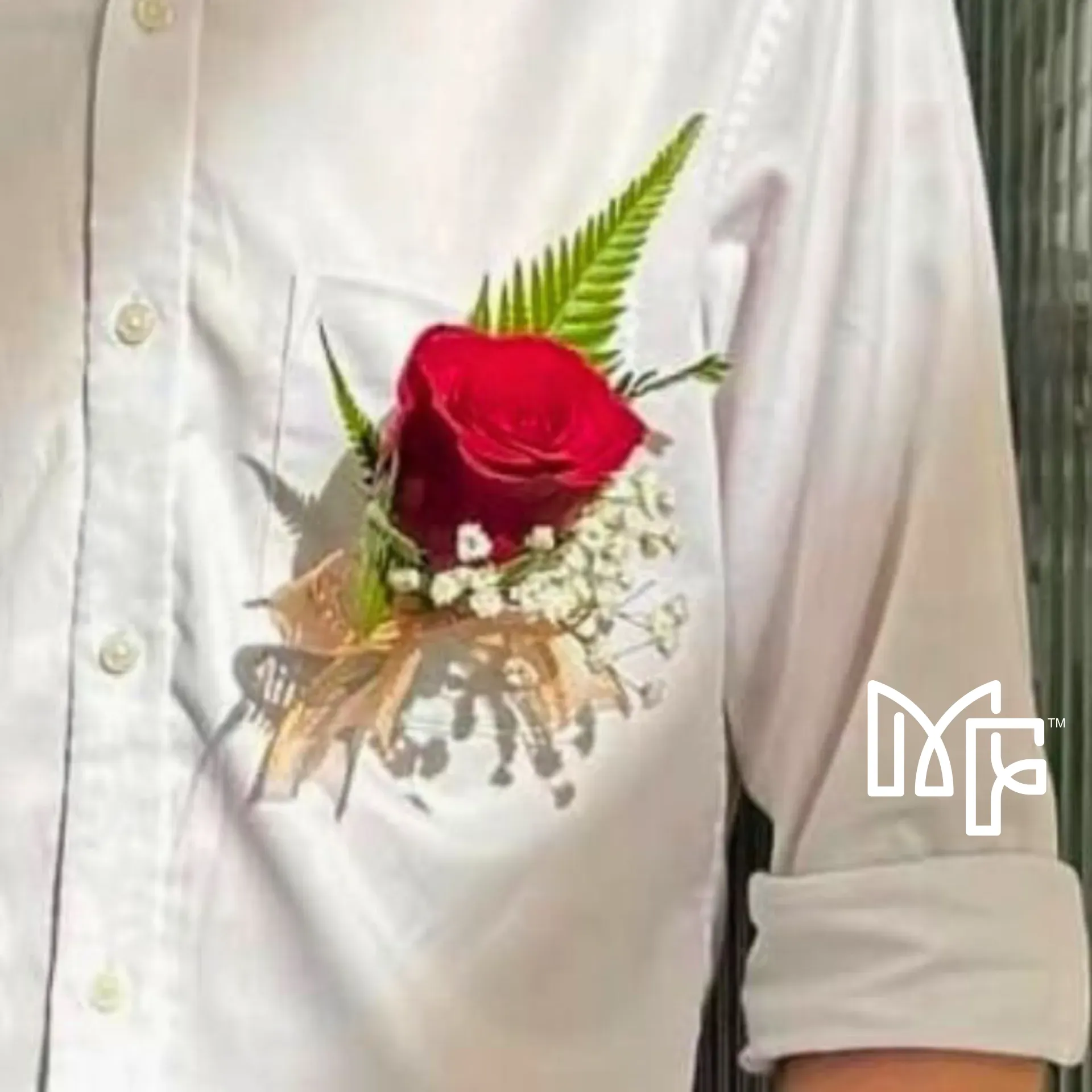 Rosy Bee Corsage