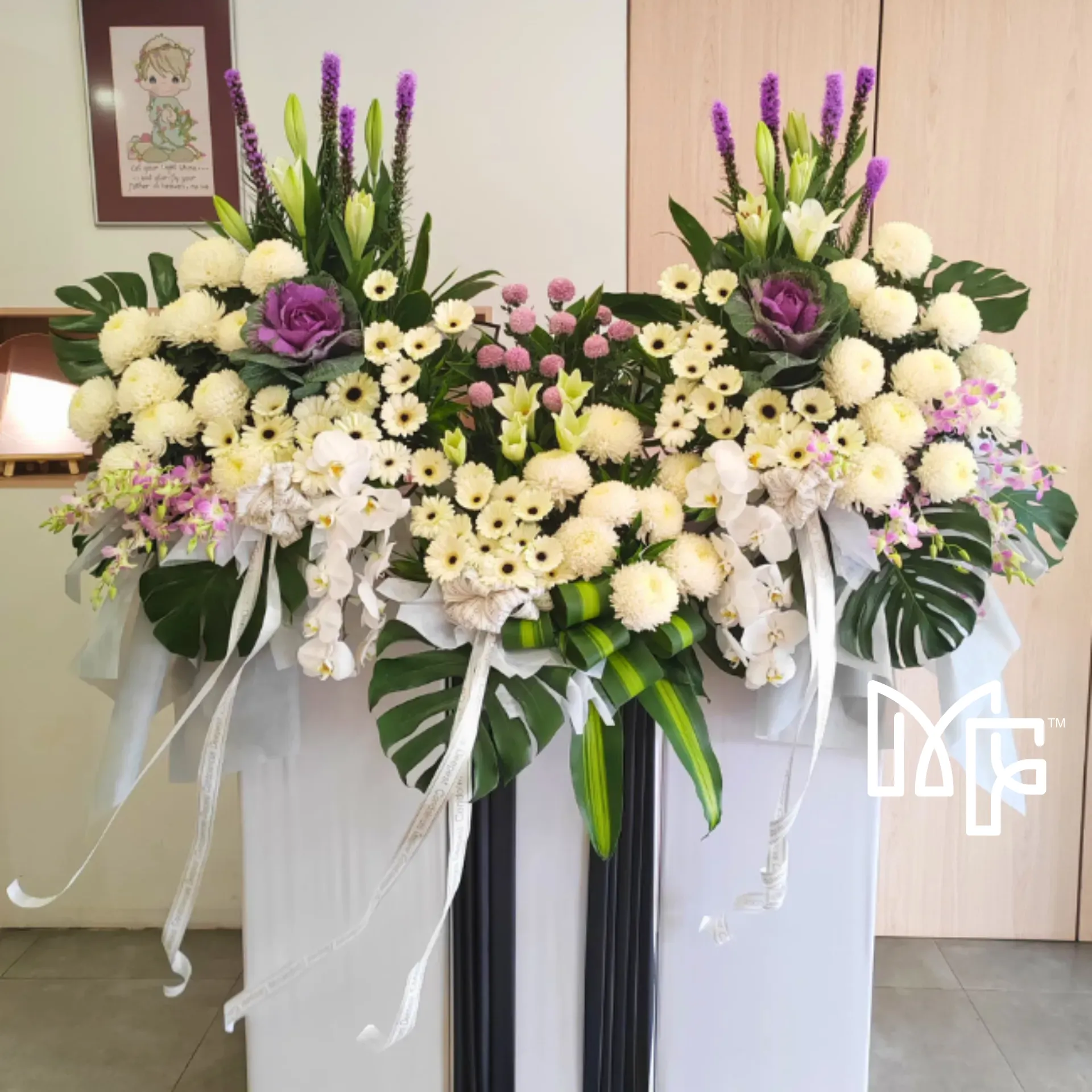 Serene Farewell Stand