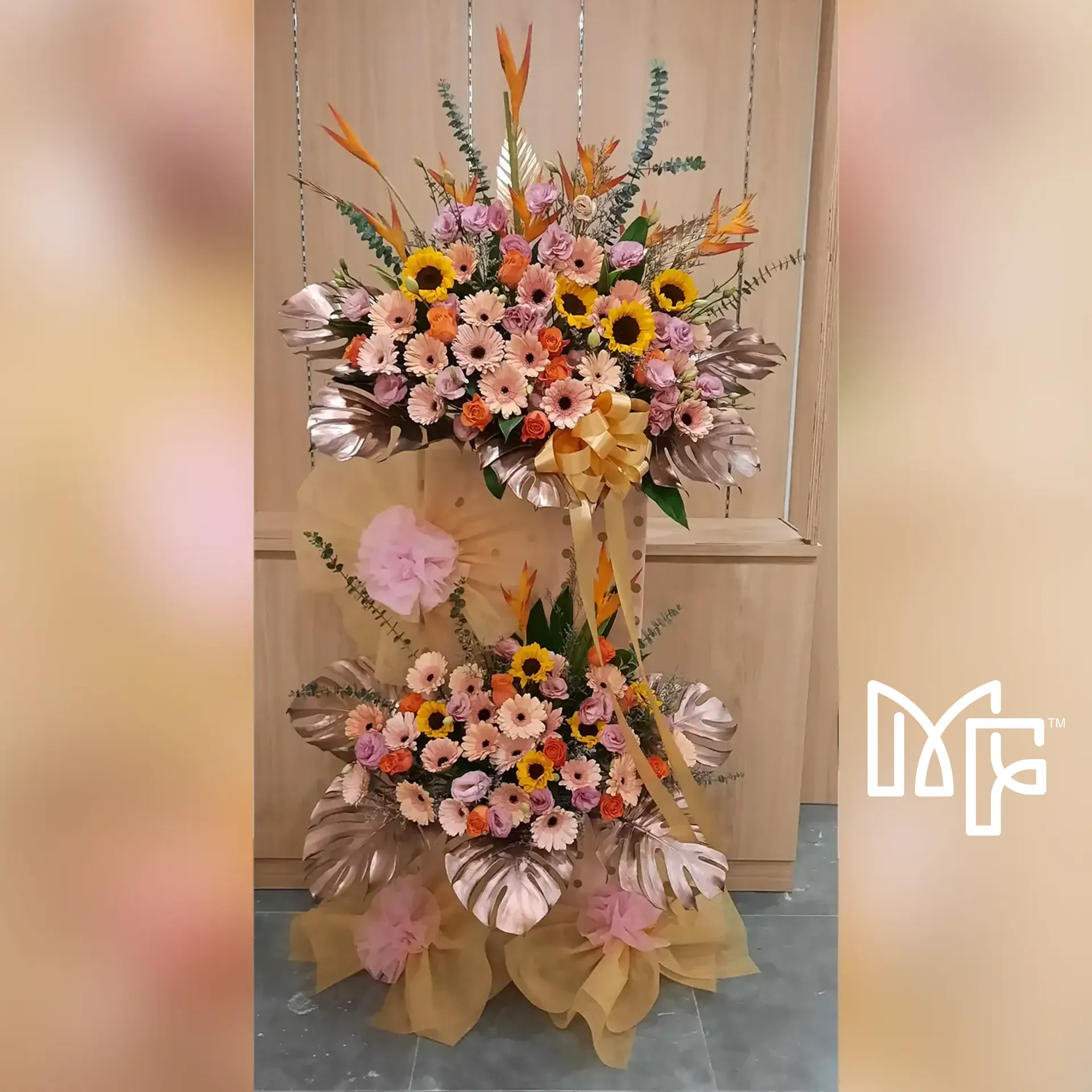 Sunflower Symphony Stand